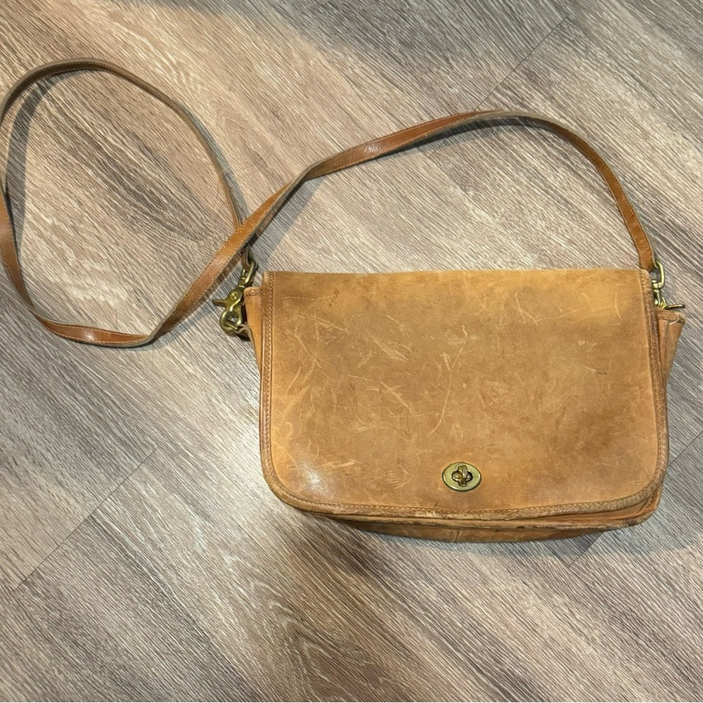 Vintage Coach Convertible Clutch G1P-9635